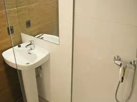 Now * 貝尼多姆
